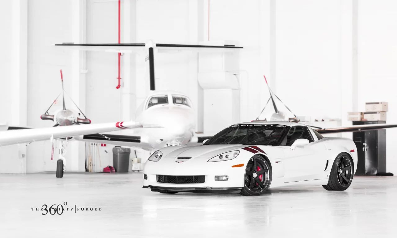 chevrolet, z06, передняя часть, 360 three sixty forged, corvette, шевроле, white, ангар, корвет
