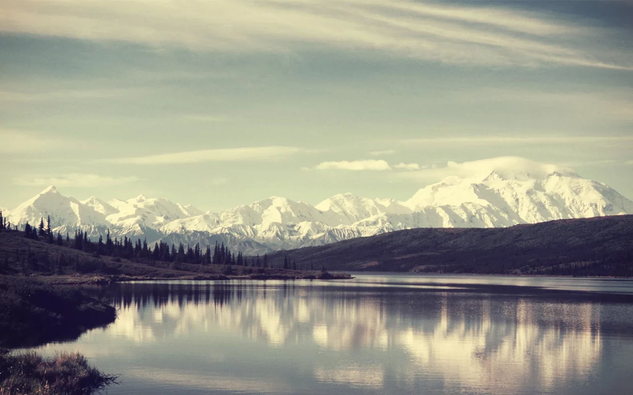 nature, clouds, forest, sky, grass, lake, горы, water, деревья, landscape, небо, вода, 1920x1080, trees, snow, mountains, трава, озеро, природа, лес, пейзаж, снег, облака