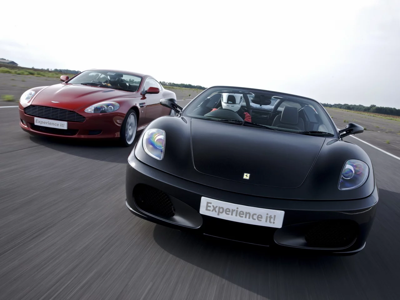 астон мартин, асфальт, небо, aston martin vantage, ferrari f430 spider, гонка, феррари