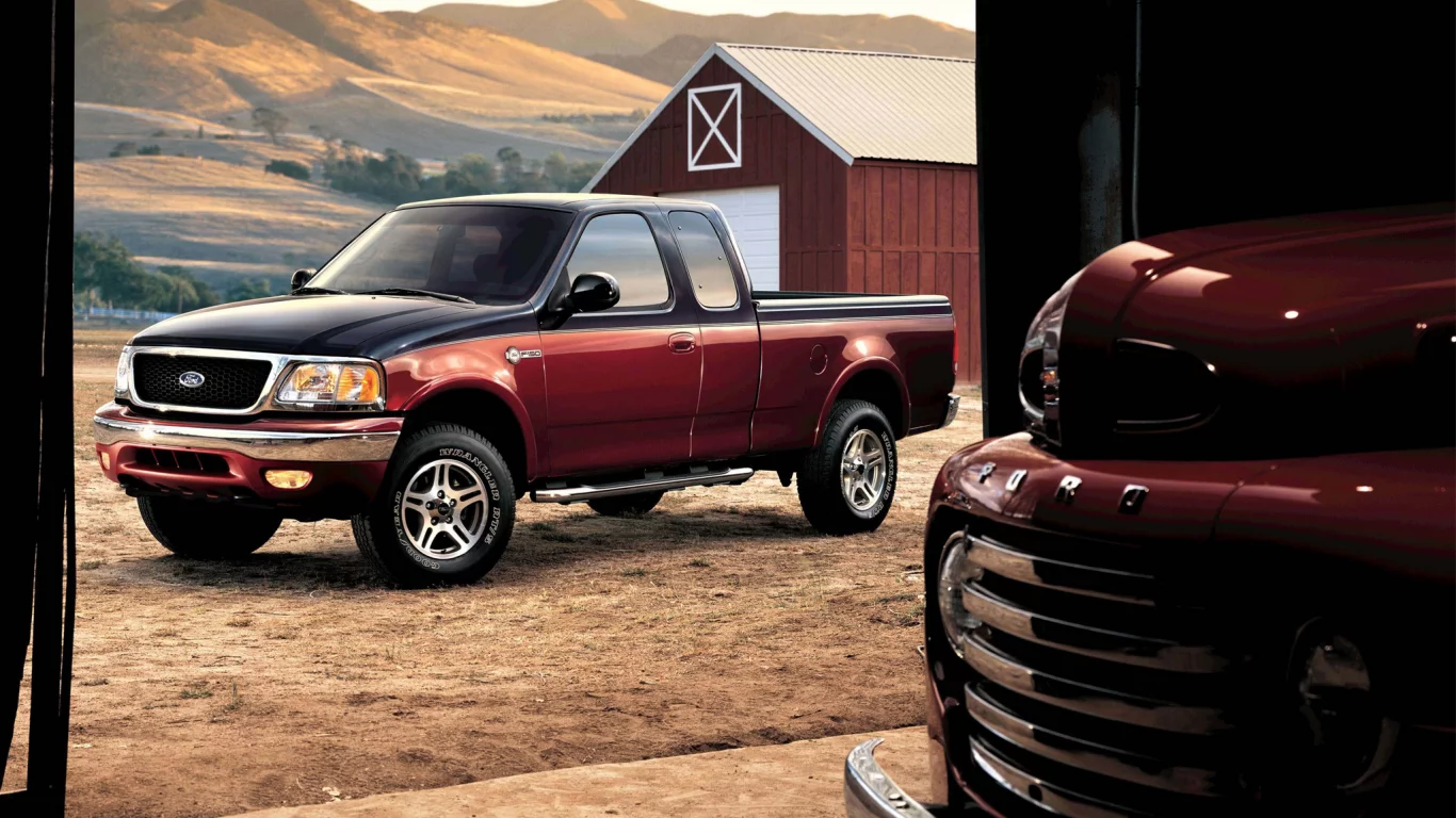 f-1 pickup, ford, xlt, ретро, f-150, пикапы, форд, тень, ракурс, старый и новый, heritage, амбар