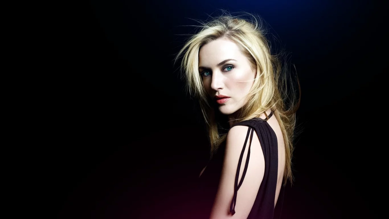 kate winslet, кейт уинслет, черный фон, блондинка, взгляд