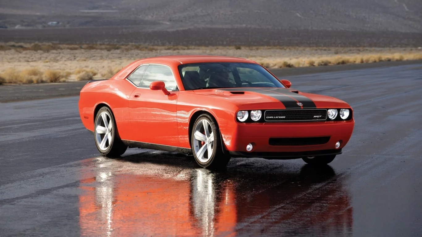 dodge, challenger, разворот, мокрый, асфальт, модель 2008