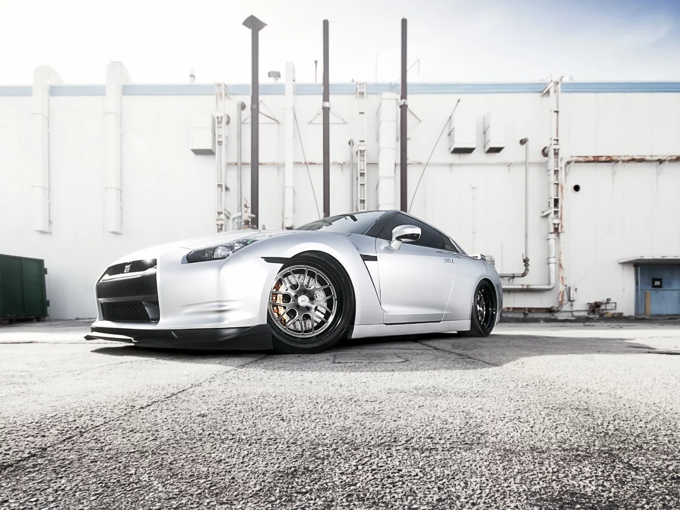 дом, nissan gt-r, асфальт