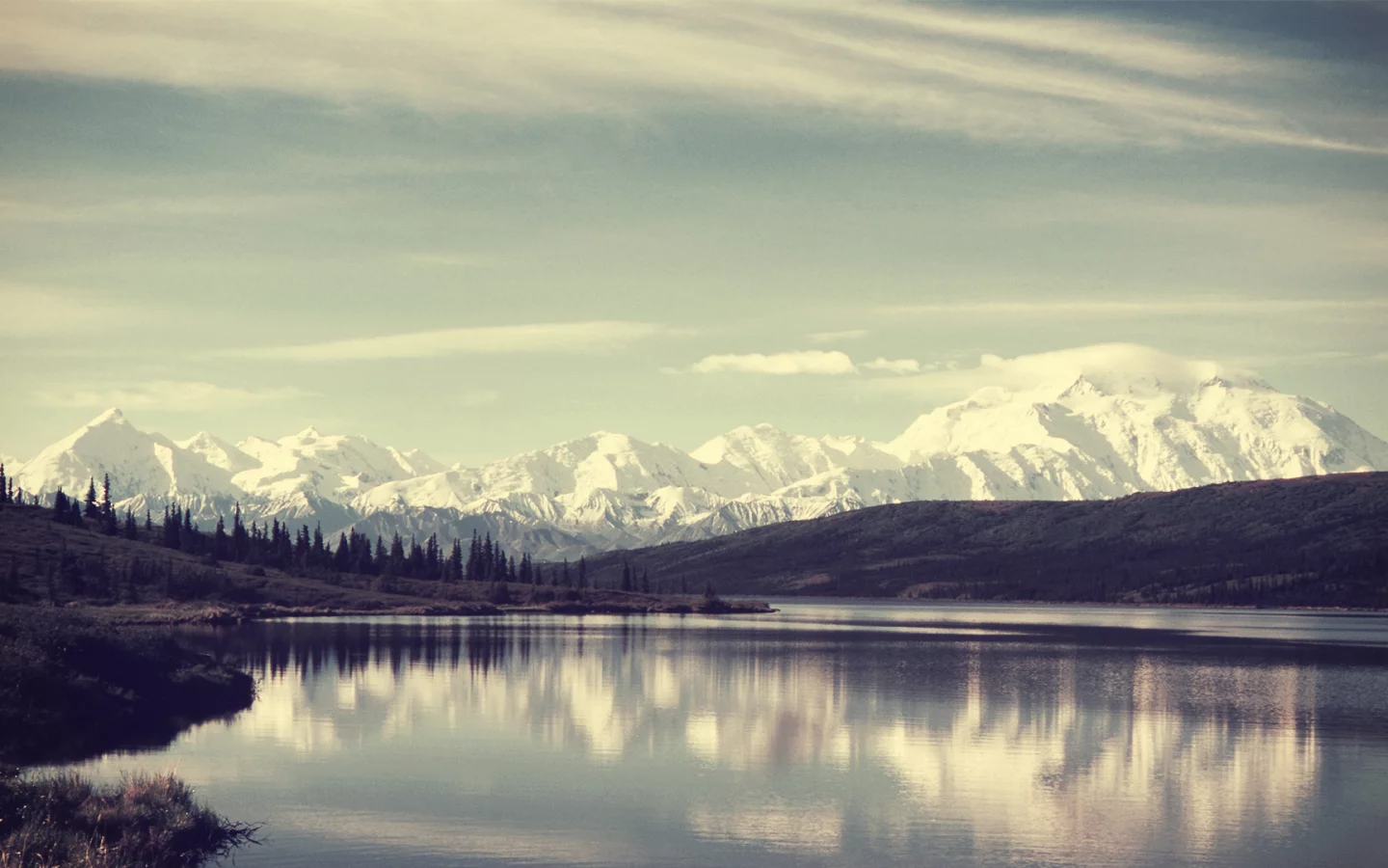 nature, clouds, forest, sky, grass, lake, горы, water, деревья, landscape, небо, вода, 1920x1080, trees, snow, mountains, трава, озеро, природа, лес, пейзаж, снег, облака