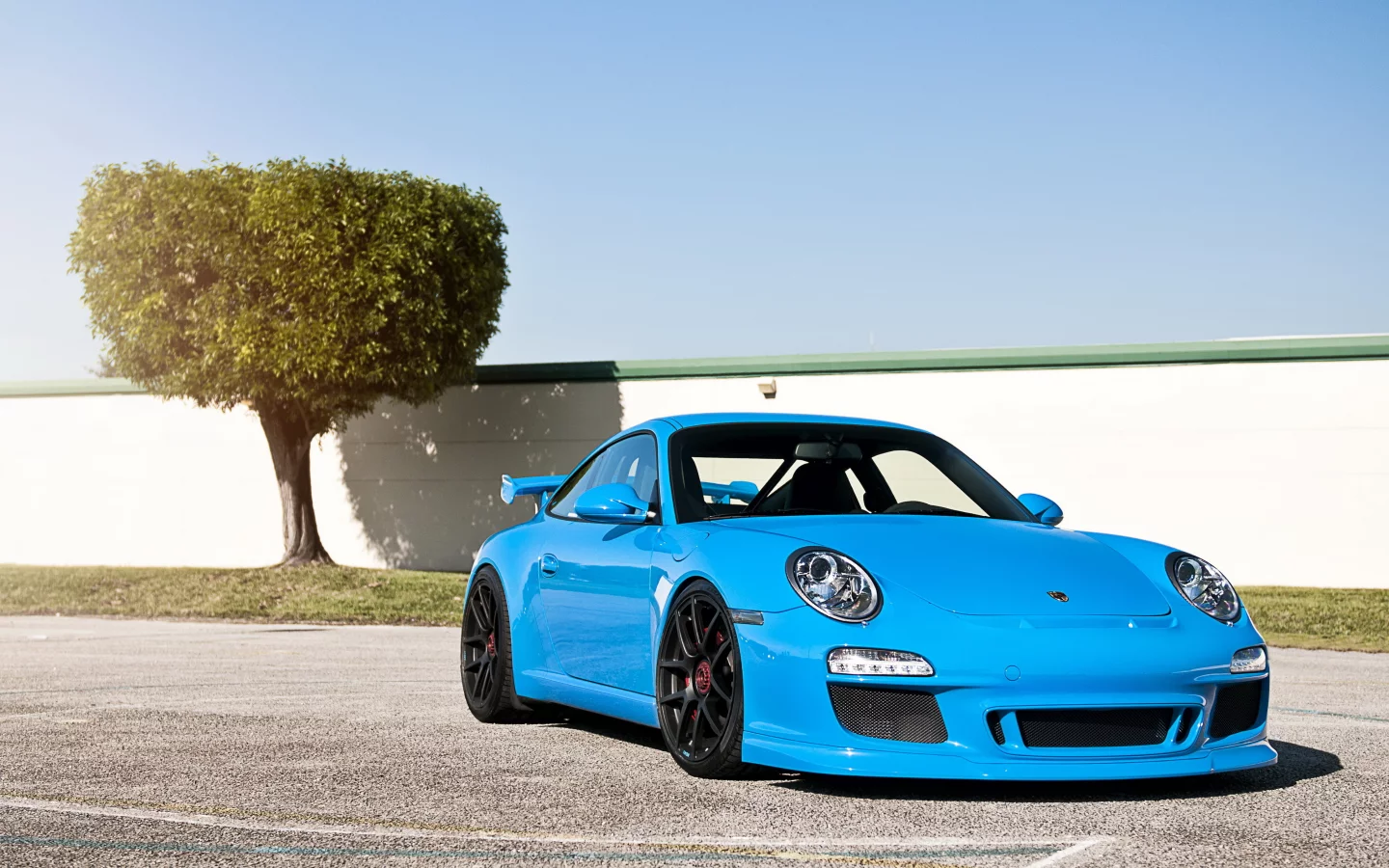 porsche 911 gt3, синий, небо, порше, дерево, забор, порш