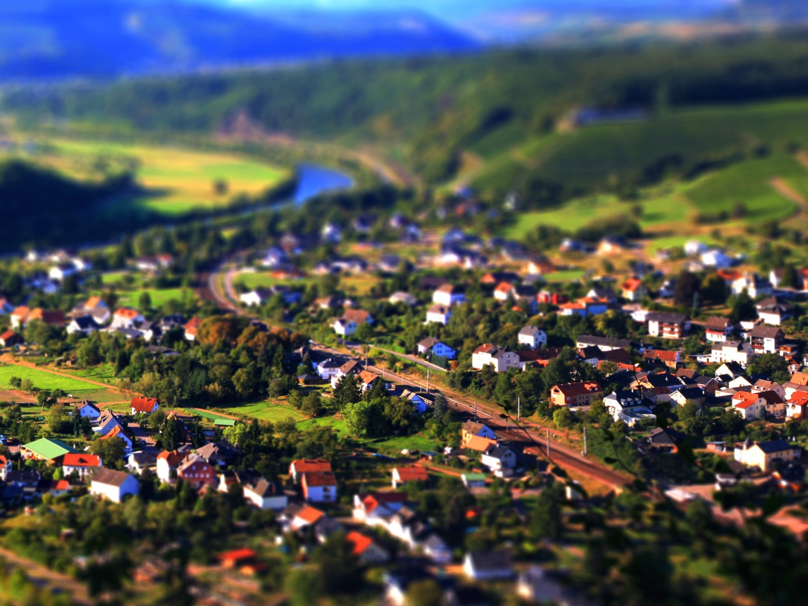 река, вид, холмы, горы, панорама, долина, tilt-shift, пейзаж, город, дома