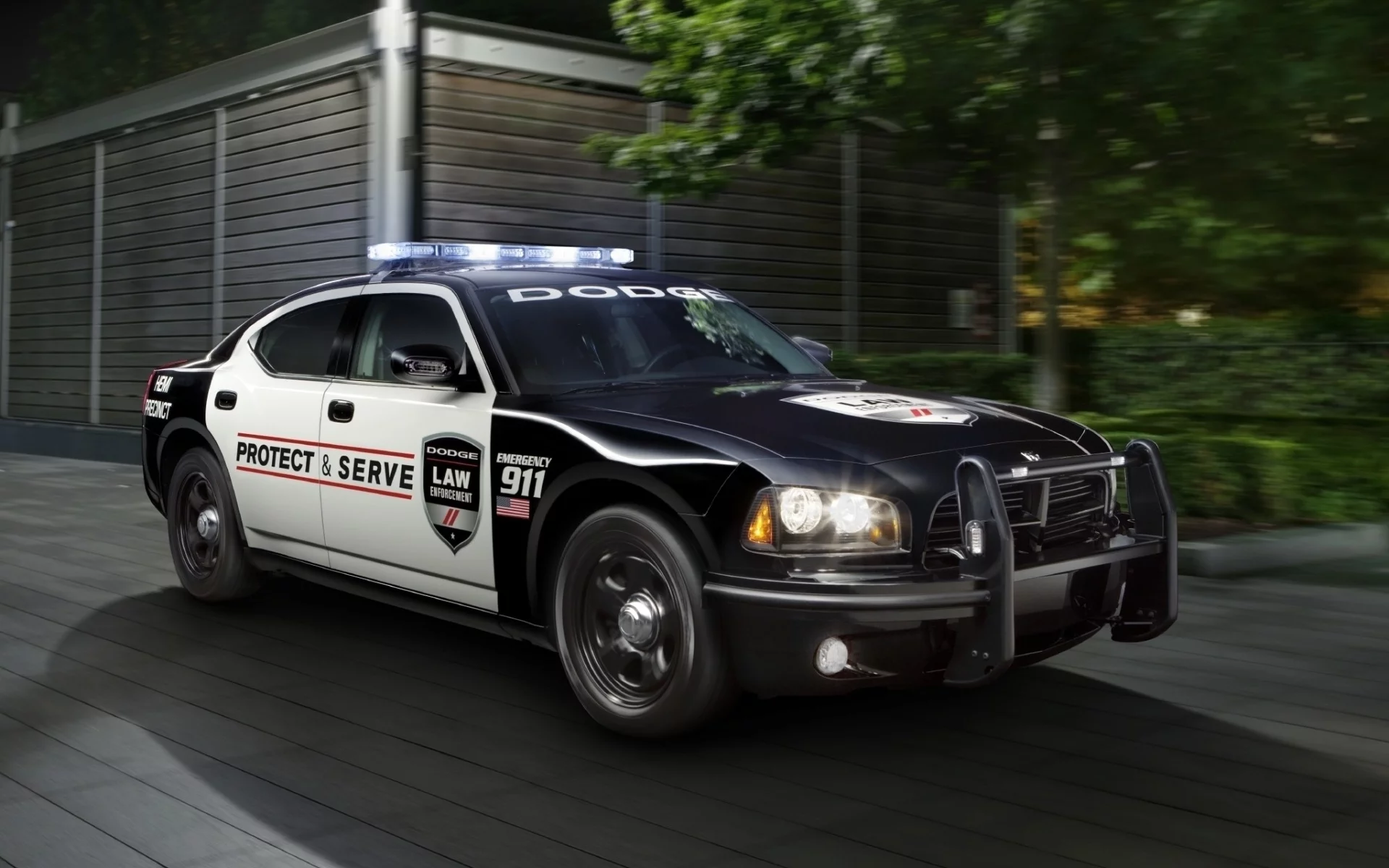 защита, передок, charger, мигалка, чарджер, деревья, dodge, ночь, police, pursuit, полицая, додж, здание