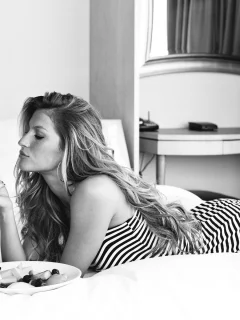 завтрак, gisele bundchen, жизель бундхен, модель, кровать, фруктфы