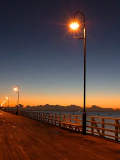 фонарь, девочка, свет, закат, вечер, мост, вода