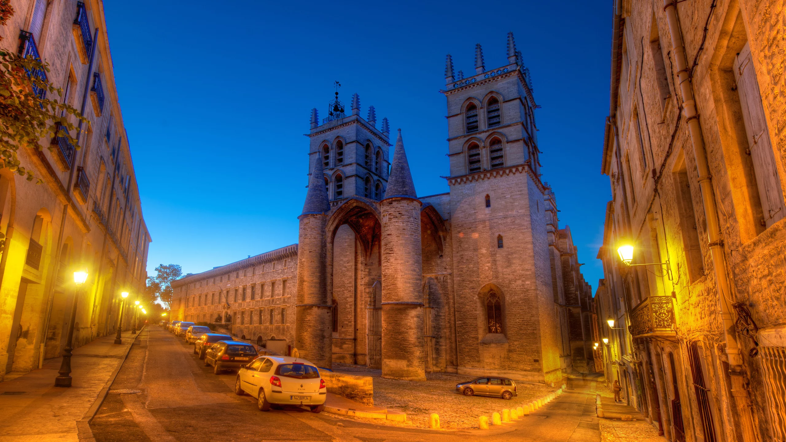 a dusk walk in montpellier, огни, ночь, машины, france