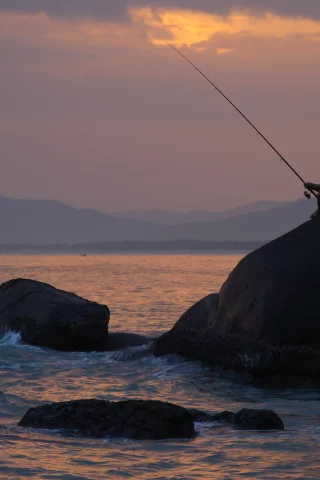 отдых, море, пейзаж, ловят рыбу, китай, валуны, путешествие, закат, рыбаки, настроение, остров хайнань