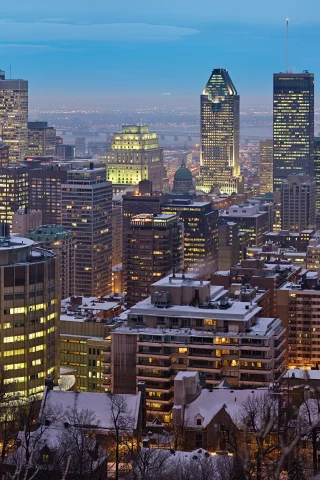панорама, горизонт, вечер, облака, canada, небоскребы, город, wallpapers, montreal, снег, канада, зима, дома, монреаль, multi monitors, огни, небо, здания