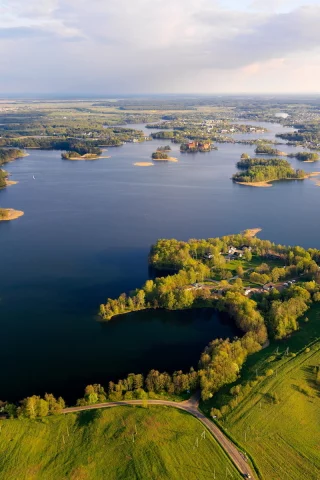 лес, горизонт, суша, трава, небо, луга, деревья, даль, острова, поля