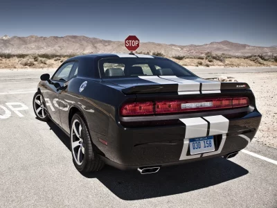 srt8, полосы, stop, челенжер, 392, мускул кар, стоп, додж, срт8, синий, знак, muscle car, challenger, перекрёсток, дорога, вид сзади, dodge