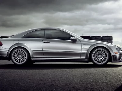 диски, amg, серебряный, дорога, clk 63, небо, трасса, benz, облака, машина, black edition, mercedes, шины