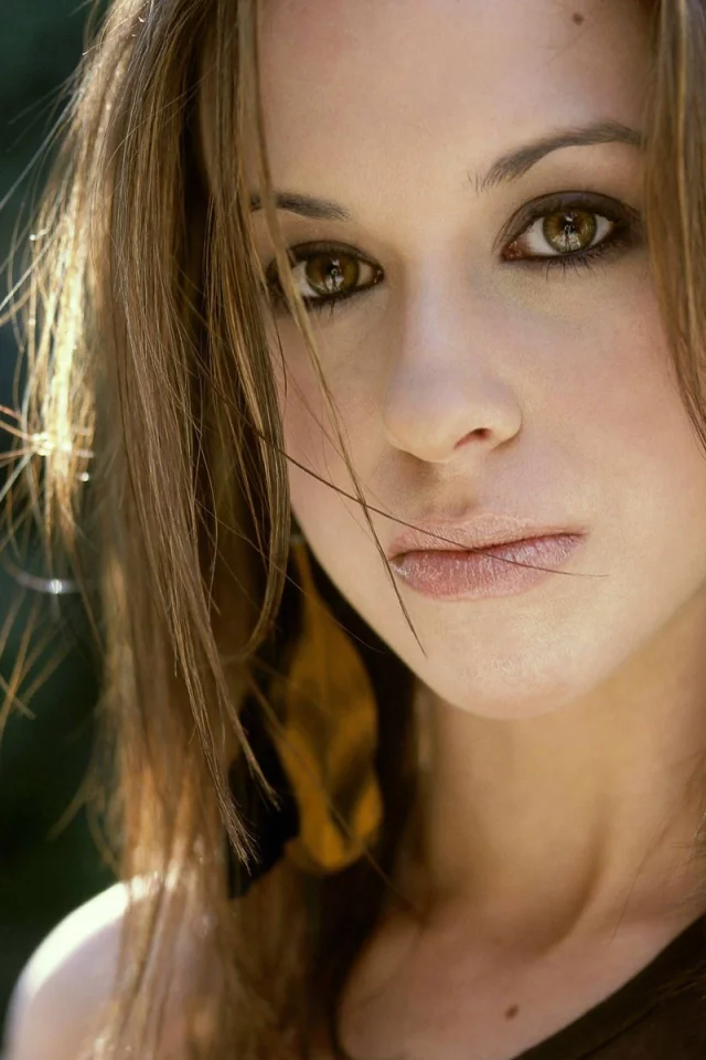 lacey chabert, губы, девушка, взгляд