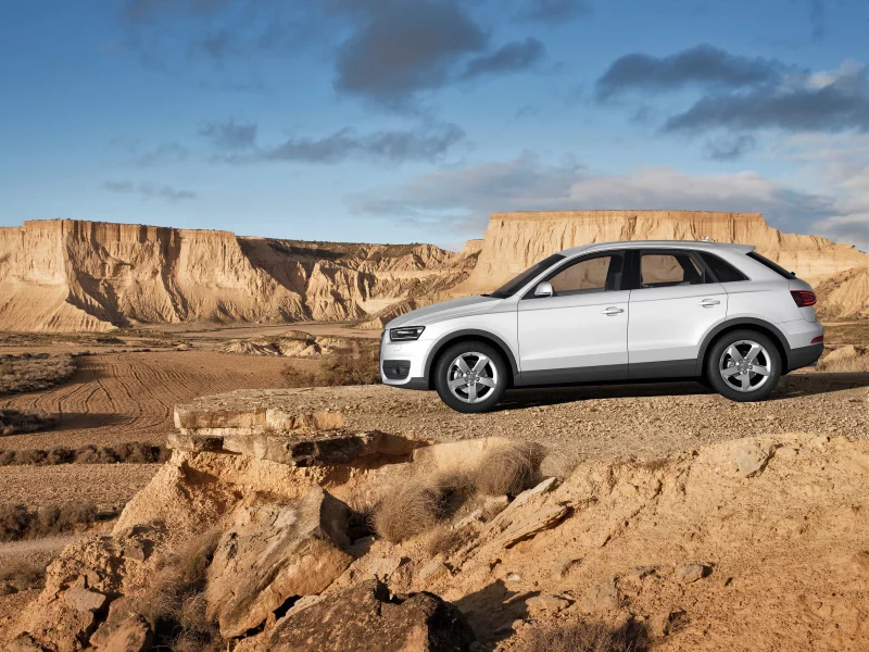 q3, silver, audi