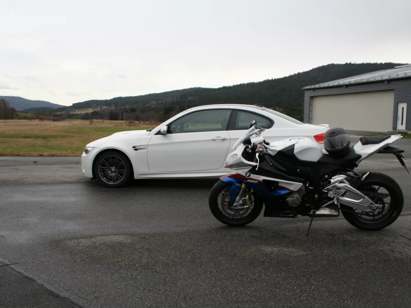 мотоцыкл, гонка, bmw s1000rr vs bmw m3