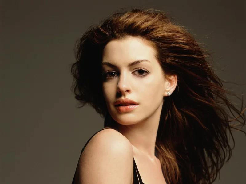 энн хэтэуэй, anne hathaway, взгляд
