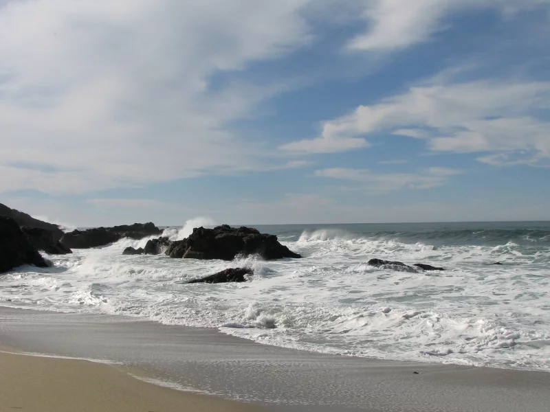 waves, 1920x1080, небо, берег, ocean, океан, вода, sand, rocks, landscape, волны, nature, скалы, песок, water, shore, beach, природа, sky, пляж, clouds, облака, пейзаж