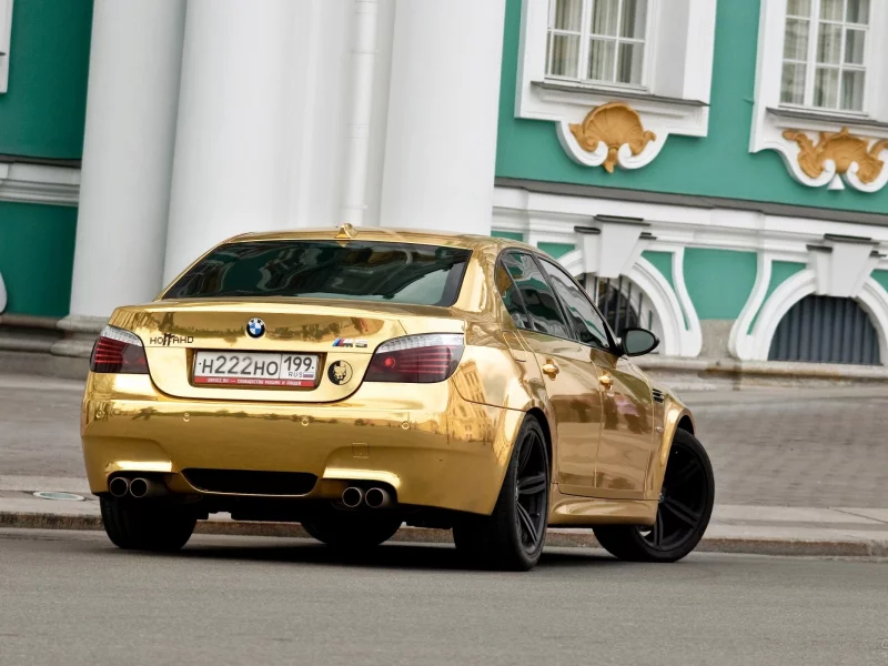 машины, bmw m5, золото, красавицы, смотра