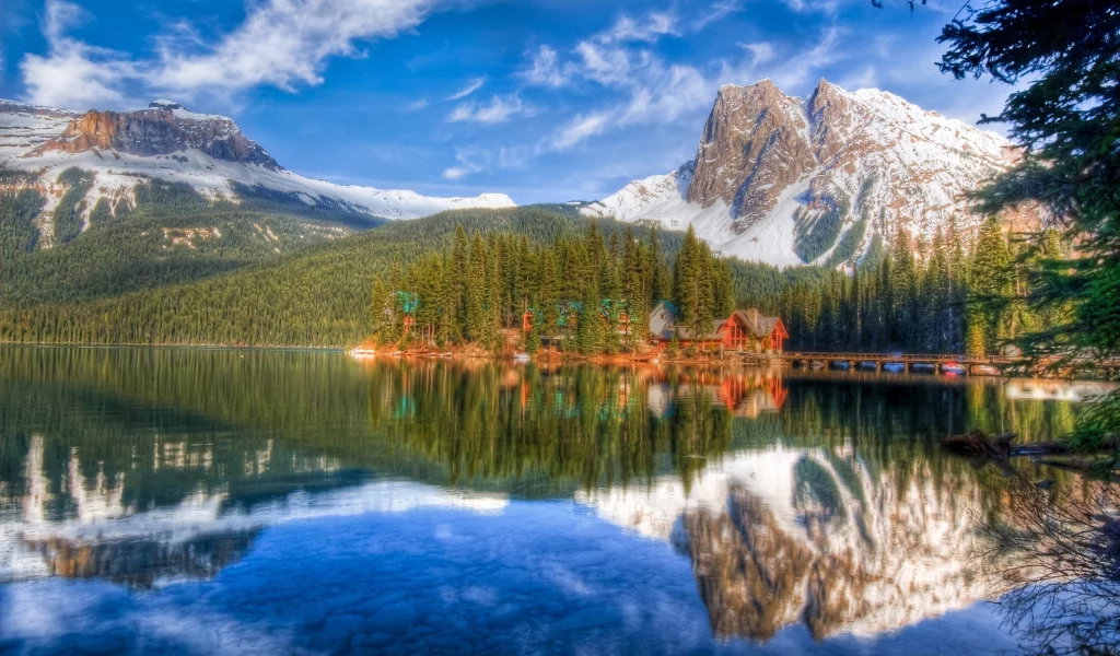 горы, природа, лес, отражение, дома, озеро