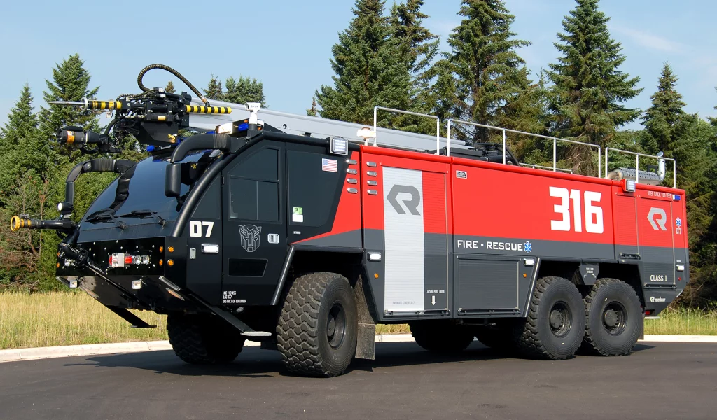 трансформеры 3, аэродромный автомобиль, пожарный автомобиль, прайм, 6x6, красно-чёрный, panther, rosenbauer, автобот, transformers 3, розенбауэр