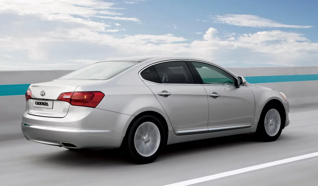 киа, скорость, kia, cepeбристая, каденза, небо, задняя часть, silvery, cadenza