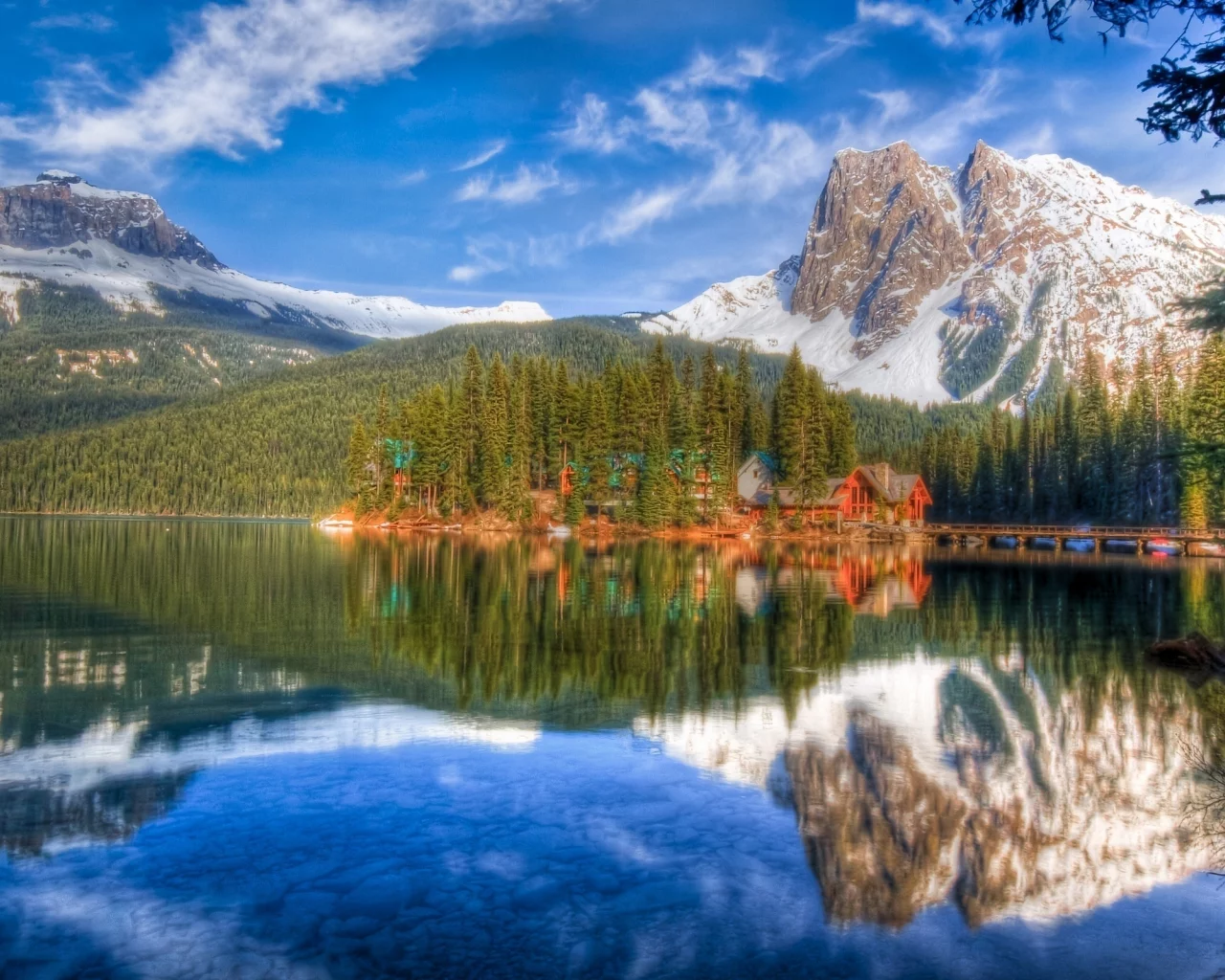 горы, природа, лес, отражение, дома, озеро