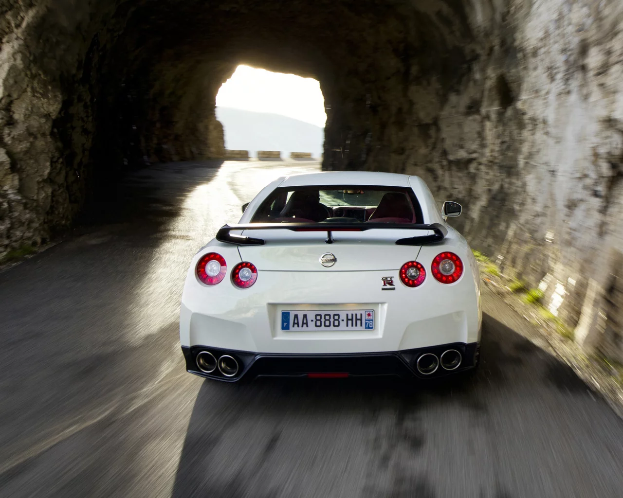 nissan, egoist, суперкар, спецверсия, белый, скорость, gt-r, гт-р, эгоист, дорога, ниссан, тунель