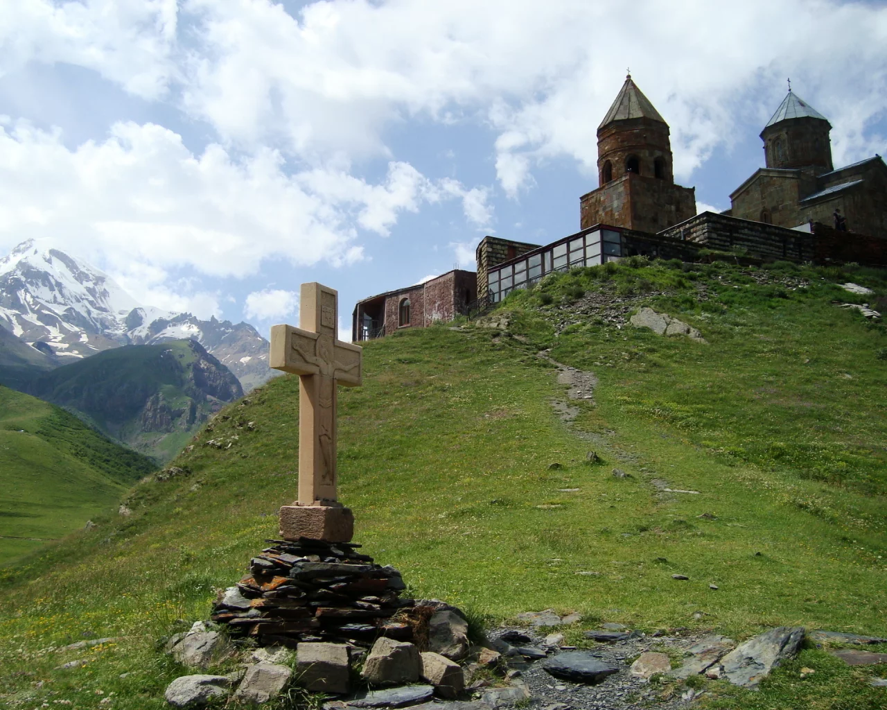 khazbegi, sobor svjatoy troici, gergeti