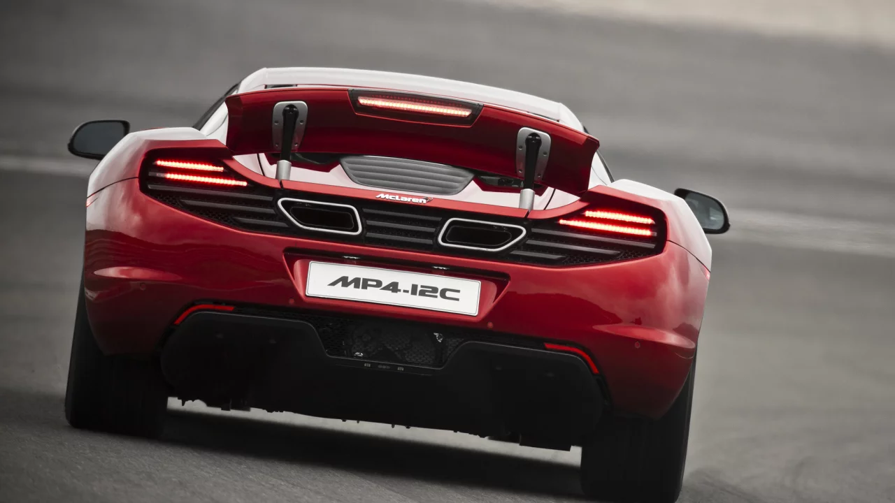 mclaren, red, mp4-12c, задняя часть