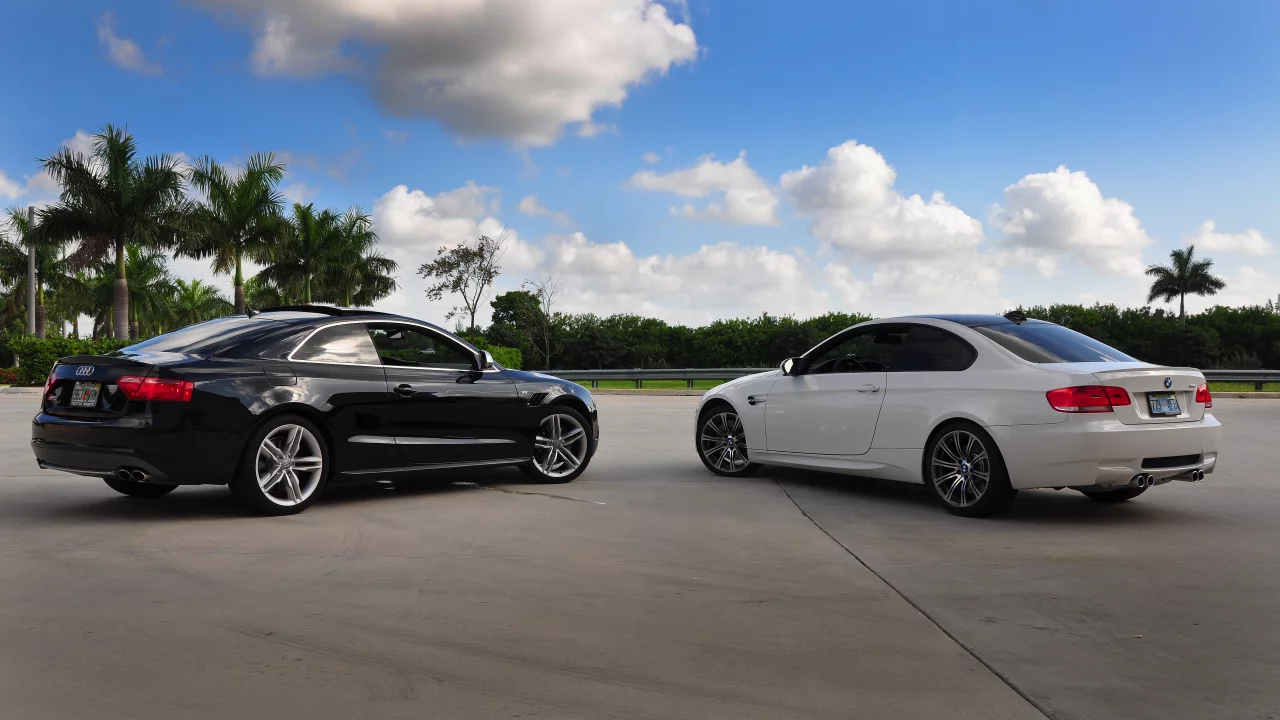 m3, audi, rs5, небо, bmw, белая, черная