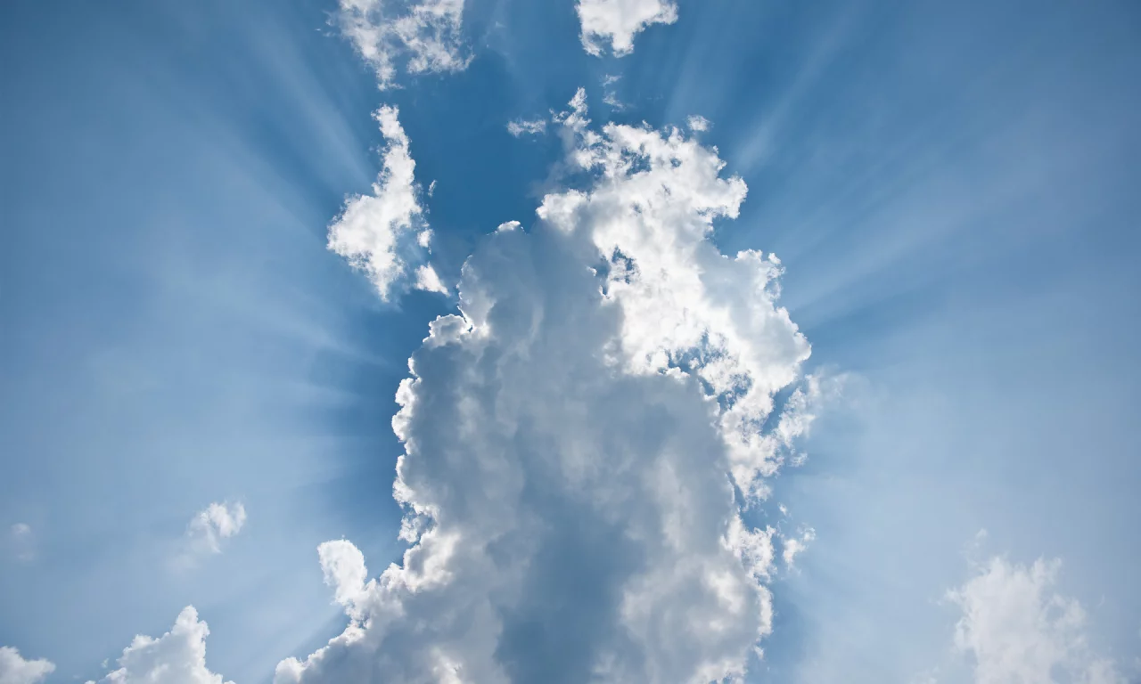 облака, sky, sunbeams, лучи солнца, небо
