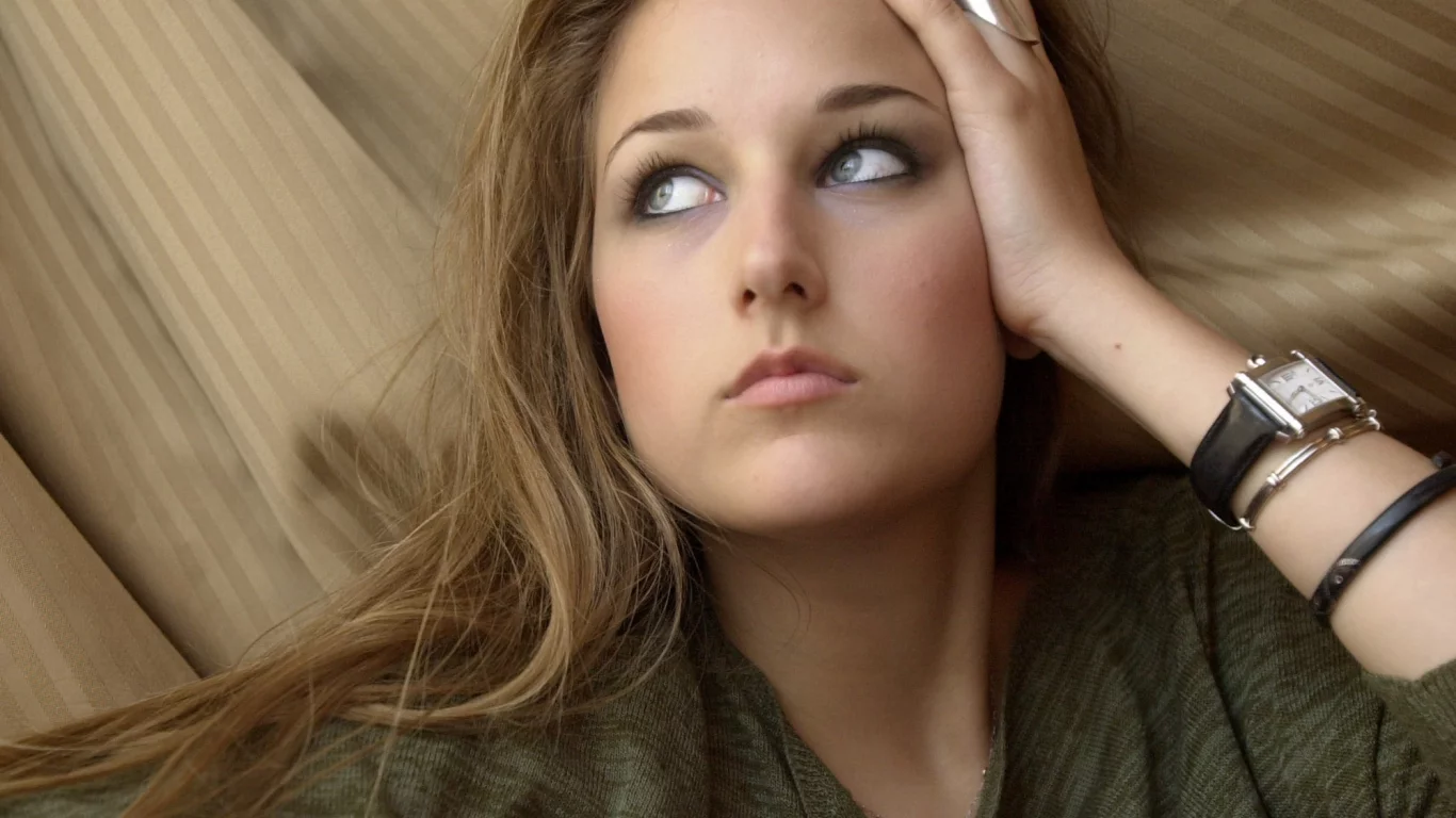 leelee sobieski, лили собески, актриса, часы