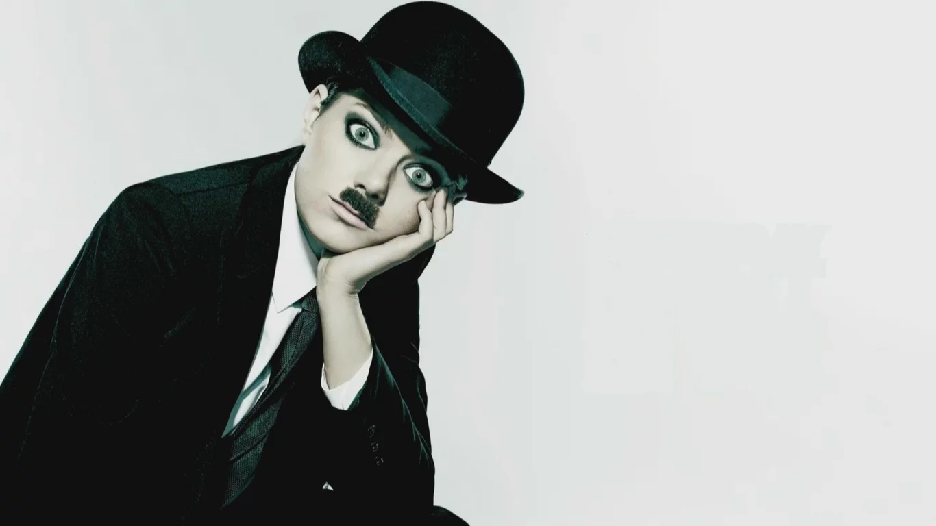 emma stone, чаплин, усы, роль, взгляд, chaplin, emma, эмма стоун, stone, шляпа