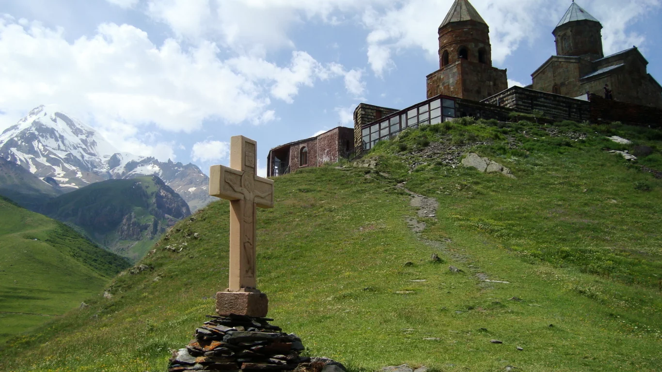 khazbegi, sobor svjatoy troici, gergeti
