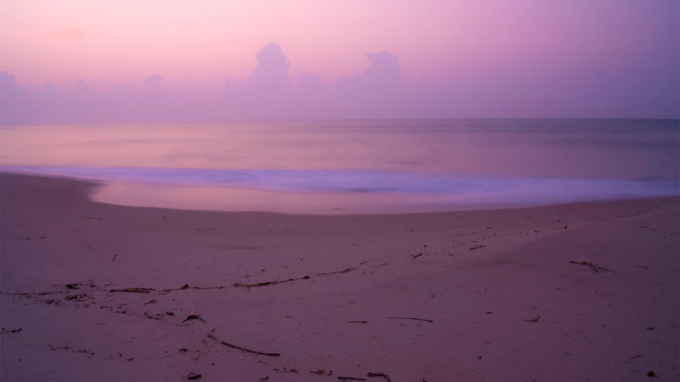 пляж, colors, sky, sea, пейзаж, берег, вода, песок, clouds, небо, beach, sand, море, 1920x1200, dawn, краски, природа, landscape, облака, nature, shore, water, расвет