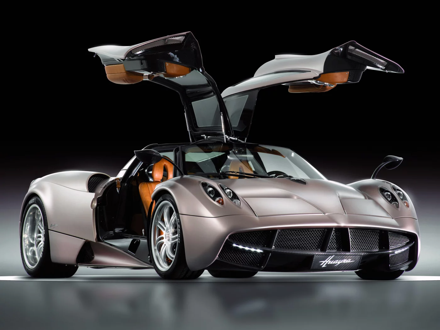 крыло чайки, pagani, huayra, гиперкар, двери