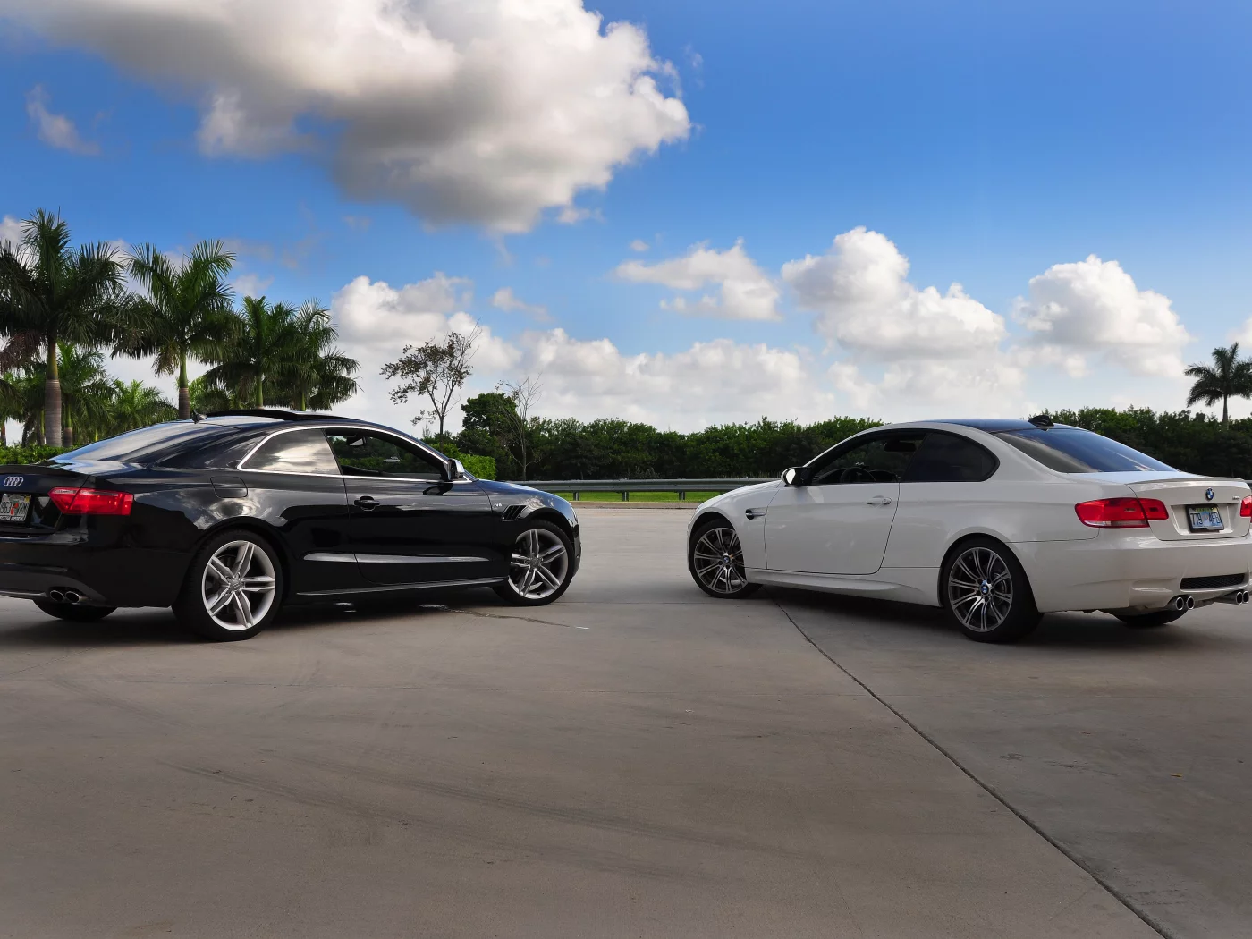 m3, audi, rs5, небо, bmw, белая, черная