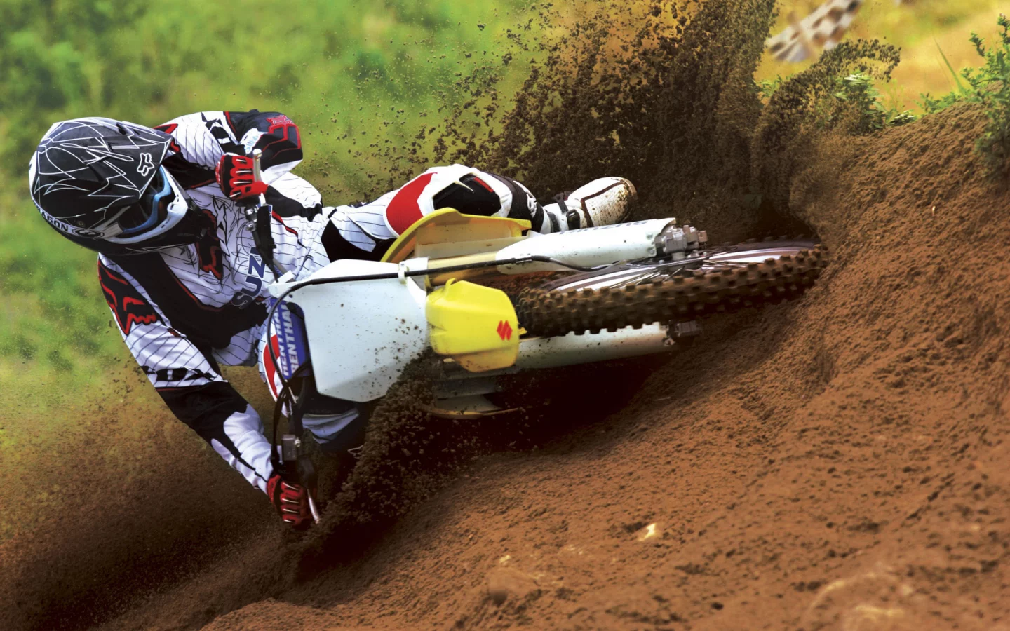 suzuki, мотокросс, поворот, занос