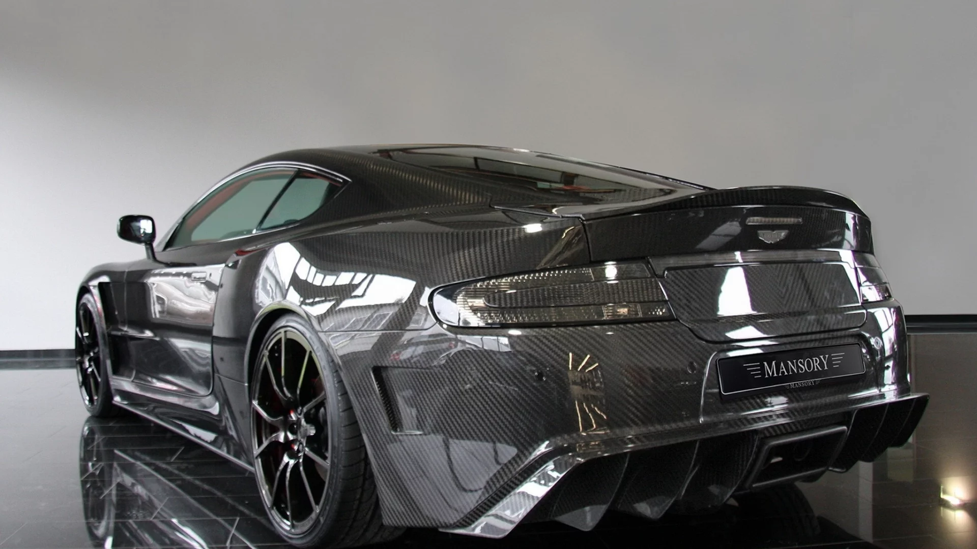 dbs, cyrus, mansory, aston martin, задняя часть, карбон
