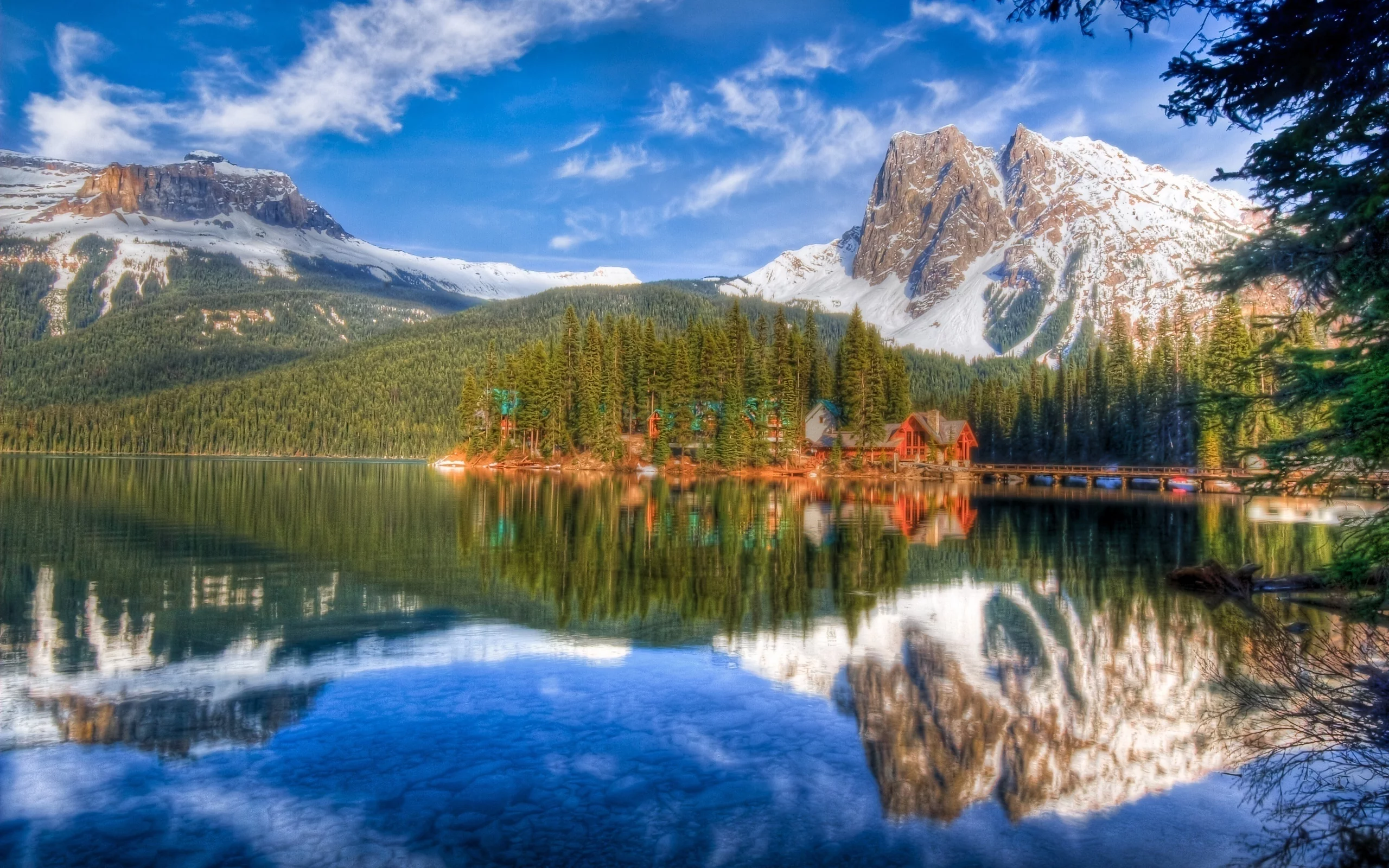 горы, природа, лес, отражение, дома, озеро