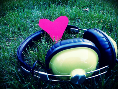 музыка, наушники, макро, сердце, трава, music, любовь, love