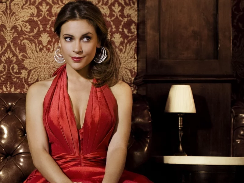 osobaya, alyssa milano, plate