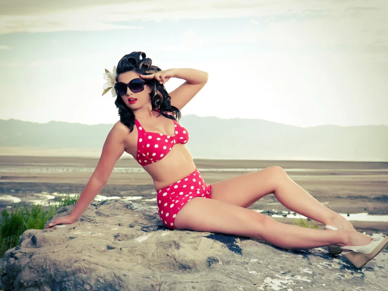 pinup, crystal, beach