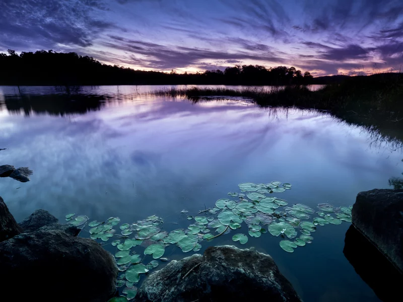 lake, облака, камни, тень, clouds, stones, landscape, sky, пейзаж, сумерки, 2560x1600, озеро, вода, twilight, nature, небо, shadow, water, природа
