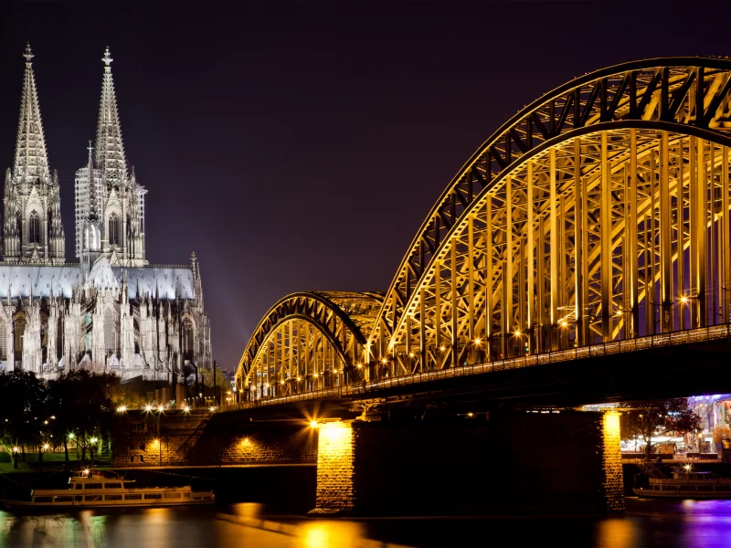 sky, germany, река, германия, огни, night, небо, ночь, город, cathedral, reflection, bridge, мост, river, city, lights, сабор, 2560x1600, отражение