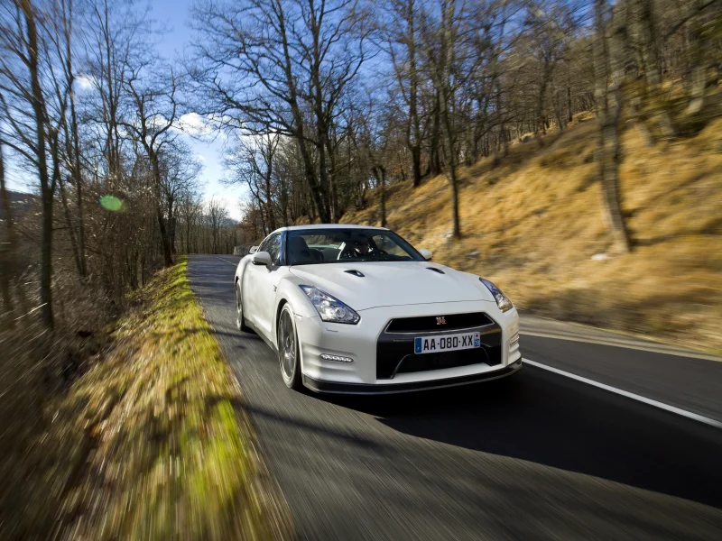 тачка, спорткар, дорога, cars, wallpapers, gt-r, лес, авто, деревья, машина, 2011, природа, nissan, обои, ниссан