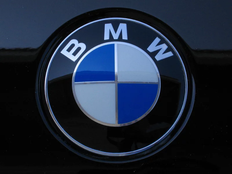 эмблема, bmw, крупным планом
